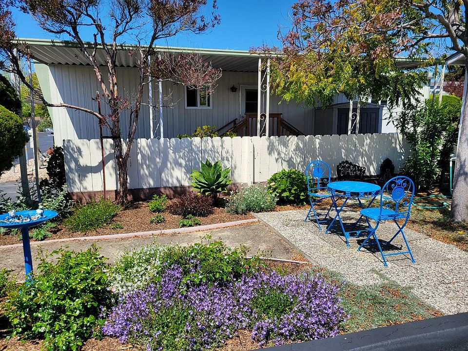 1st image of 4425 Clares St #70