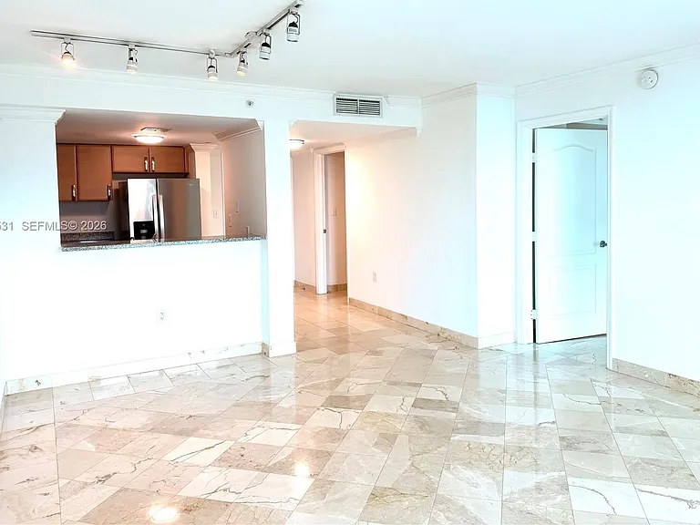 2101 Brickell Ave #2202 — Photo 4