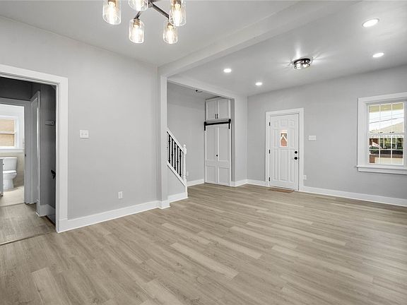 3rd image of 408 34th St