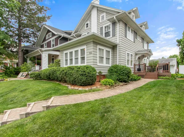 1512 W Parkside Dr, Peoria, IL 61606