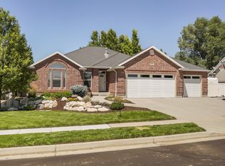 706 W 1520 N, Clinton, UT 84015