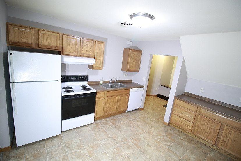 1st image of 827 N 3rd Ave #1