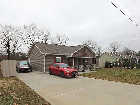 2nd image of 108 E Bomar Ct