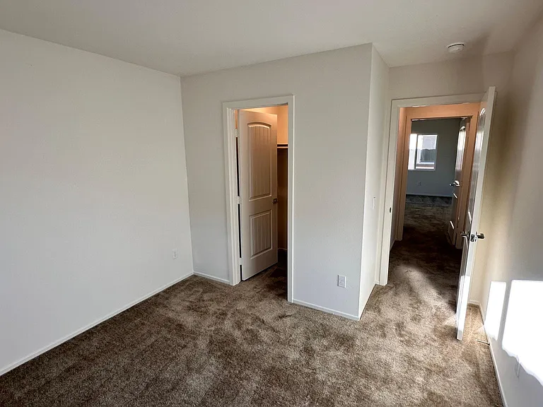 1809 Julia Way — Photo 12