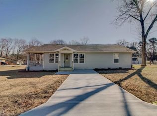 72 Circle Dr, Winder, GA