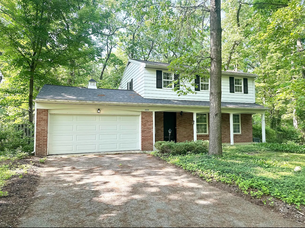 7325 Sheffield Dr SE photo 1