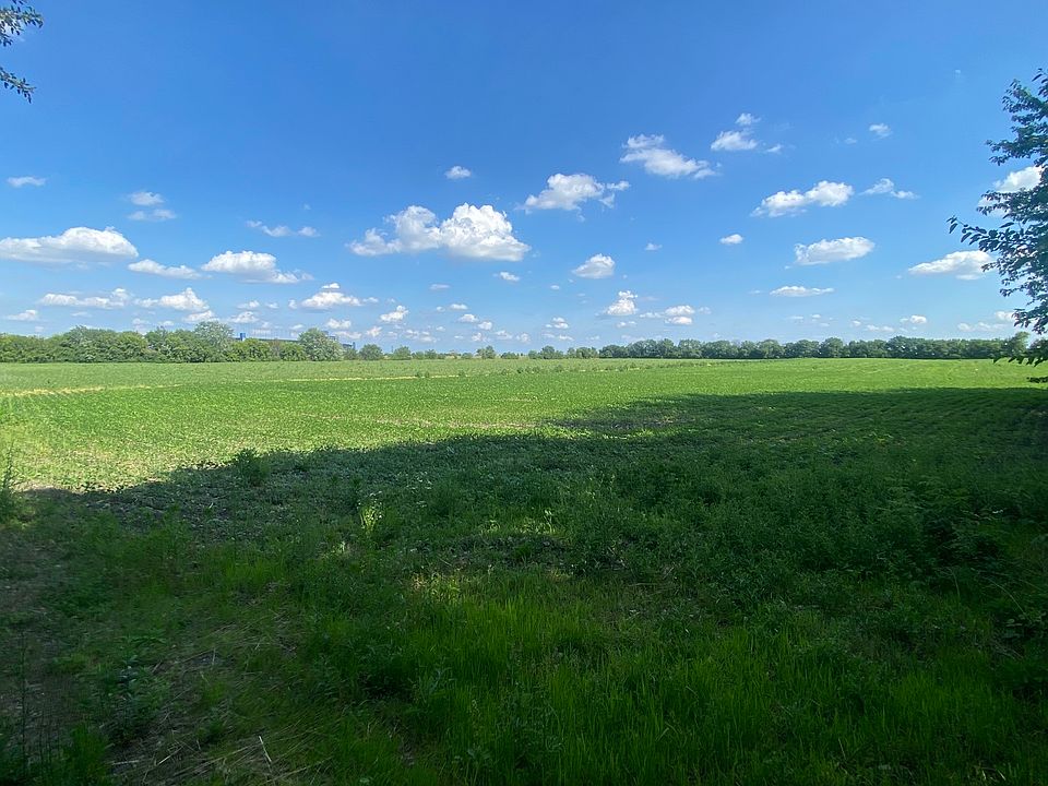 2nd image of 240 Zipf Rd