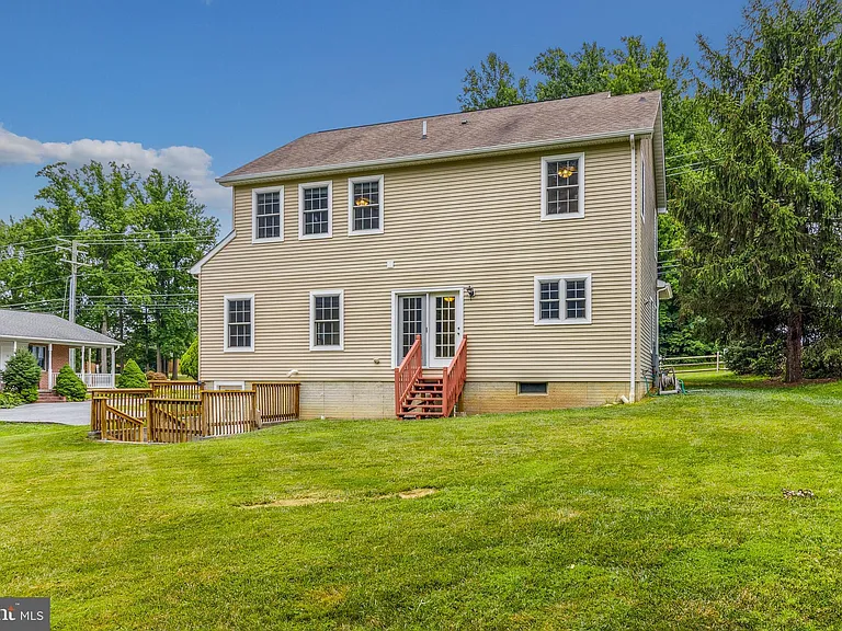 9818 Lyons Mill Rd — Photo 44