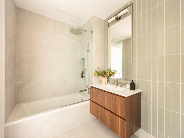 630 Grand Avenue image 9 of 17