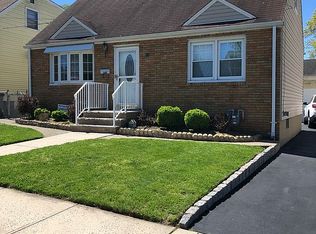 334 Roosevelt Ave, Lyndhurst, NJ 07071