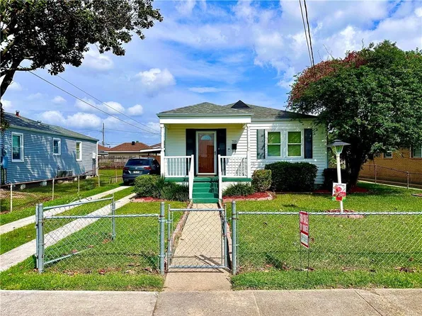 713 Chipley St, Westwego, LA 70094