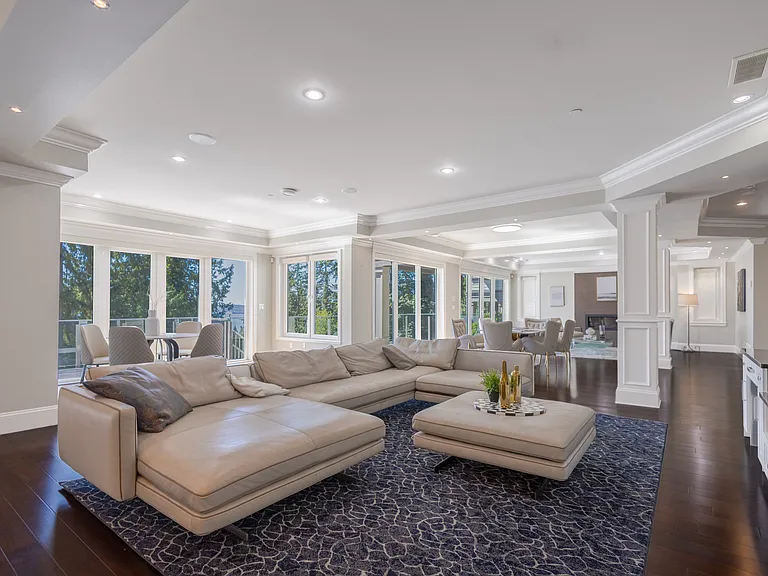 3930 Bayridge Ave — Photo 6