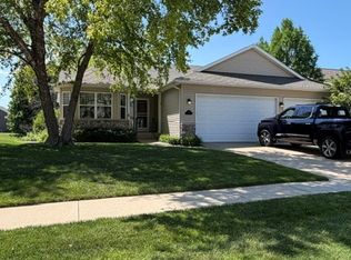 3411 Forest Valley Ct NE, Cedar Rapids, IA 52411