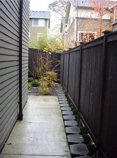 3 bed, 2.5 bath, 1270 sqft, $4,800 — Photo 2