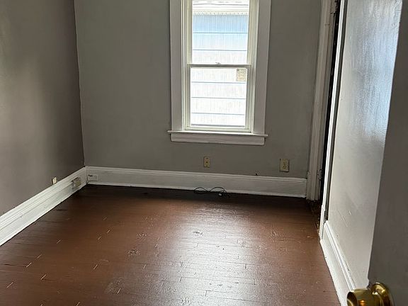 2nd image of 848 Alhambra Rd