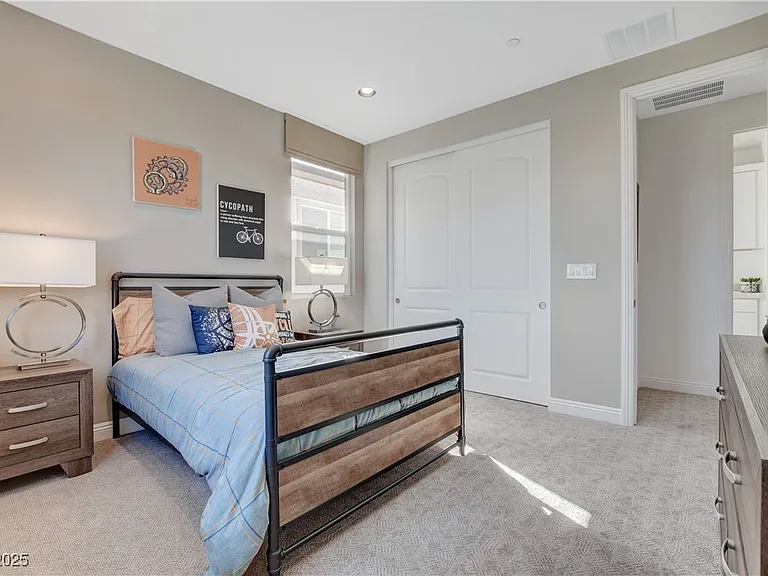 1075 N Water St — Photo 53