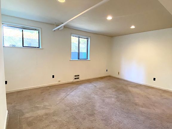 5th image of 1421 2nd Ave N APT 11