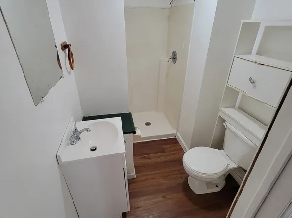 140 Locust Ave #6, Fairmont, WV 26554