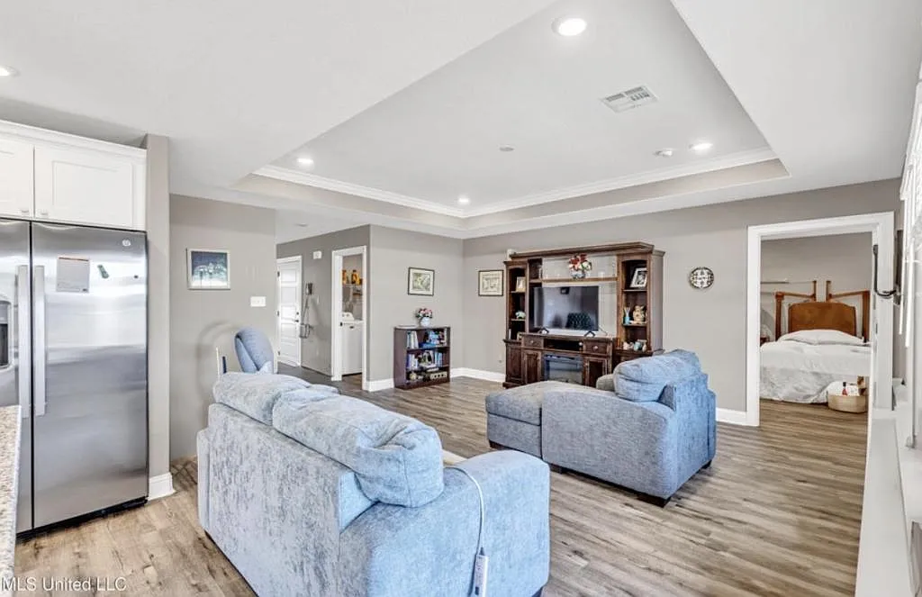 14447 Quail Rdg Rd — Photo 4