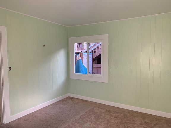 Rear bedroom