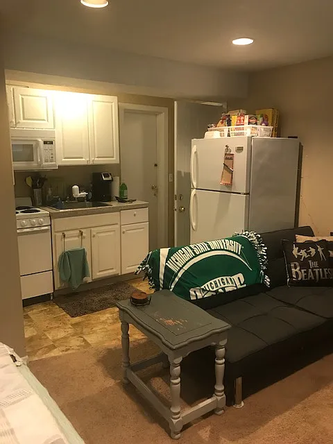 Studio, 200 sqft, $700 — Photo 4