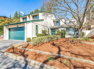 1759 NE Hillcrest Ln, Grants Pass, OR 97526
