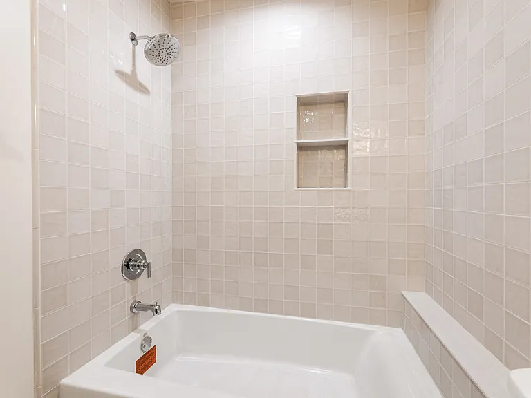 533 E Windsor Rd #A — Photo 14