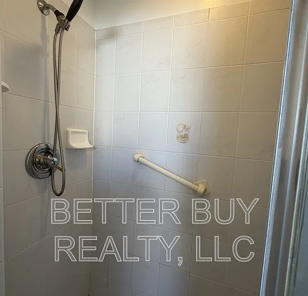 337 N 10th St — Photo 33