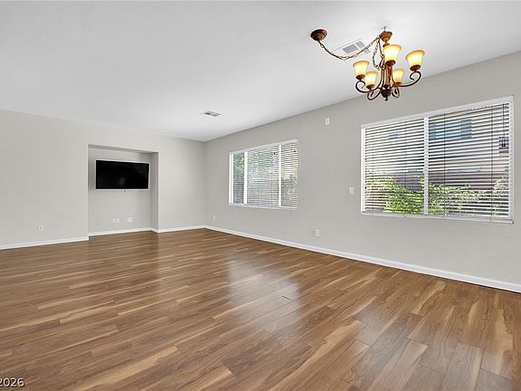 5th image of 2537 Carmona Cir