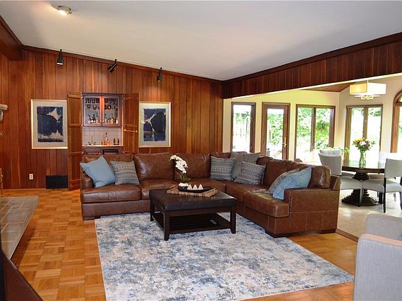 4th image of 209 Harmony Hills Dr