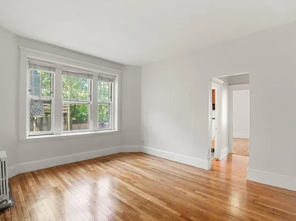 30 Kilsyth Rd APT 3, Brookline, MA 02445