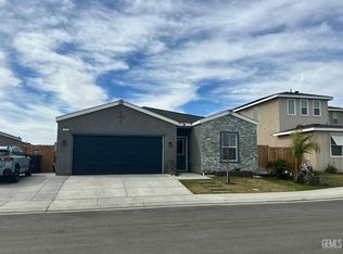 3305 Lilac View Ct, Shafter, CA 93263