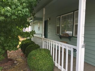 104 Cluster Dr, Rogue River, OR 97537