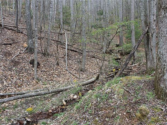 3rd image of 8 Pine Dr #291