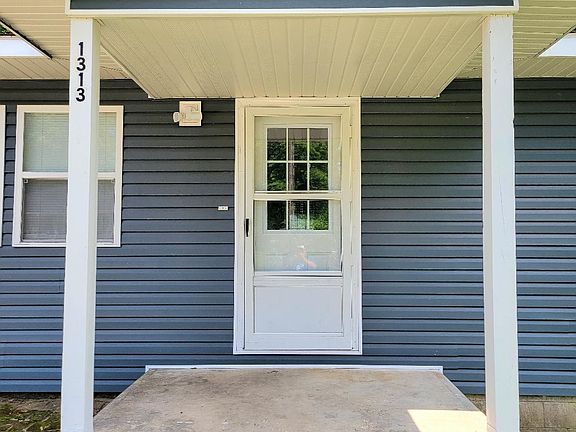 5th image of 1313 E Benton Avenue