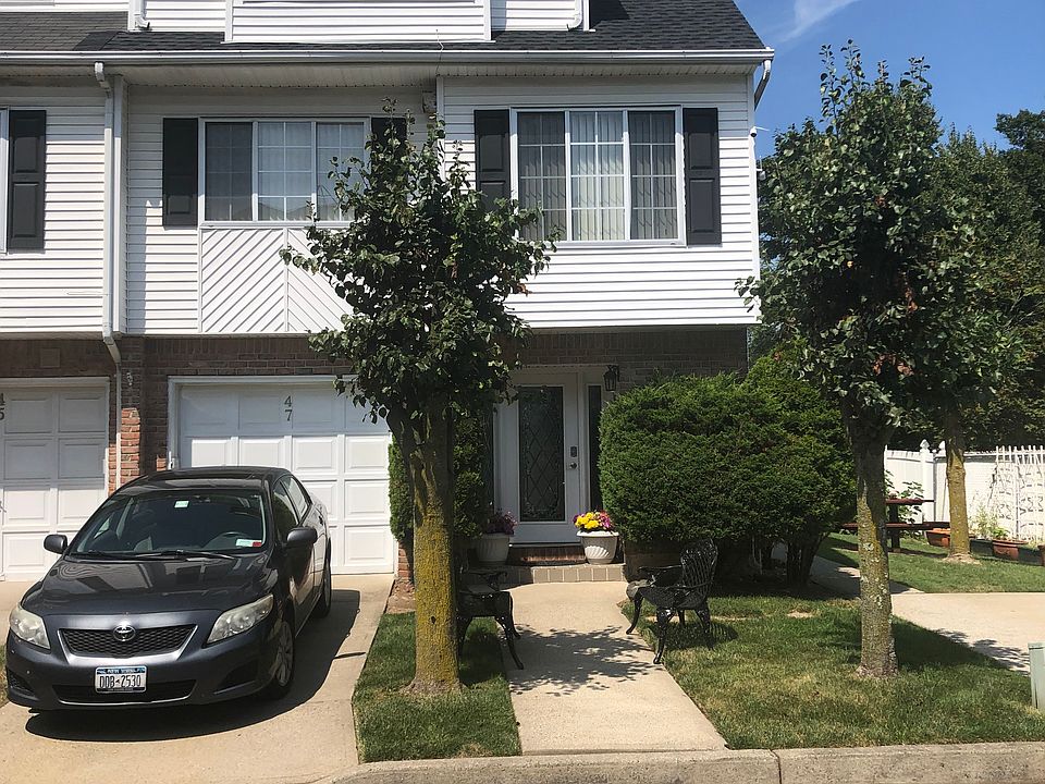 1st image of 47 Red Cedar Ln