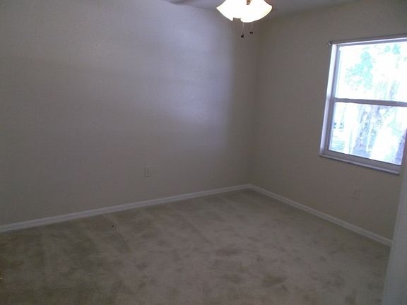 5th image of 17373 Pheasant Cir