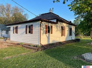 915 W Mary St, Beatrice, NE 68310