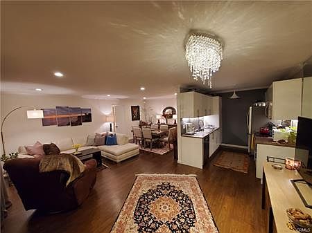 4th image of 322 S Miraleste Dr Unit 170