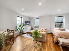 200 W 123rd St