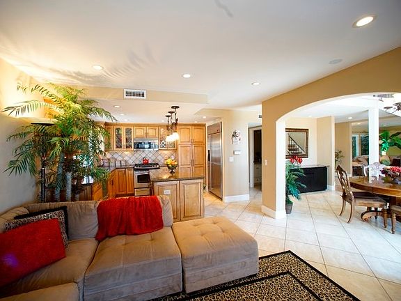 3rd image of 6286 Lake Apopka Pl