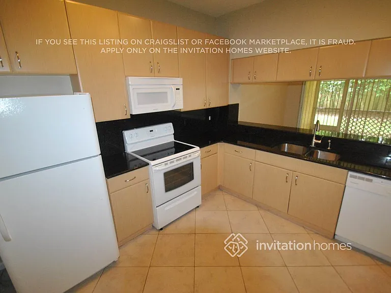 6351 Bella Cir #803 — Photo 3