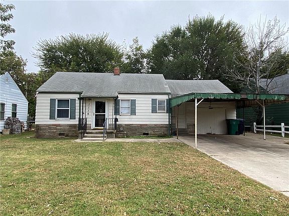2nd image of 1116 SW Grand Blvd