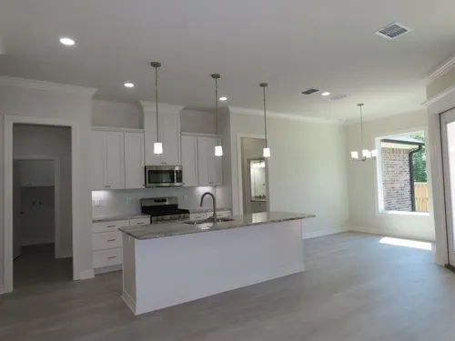 2102 Gavin Dr Photo 1
