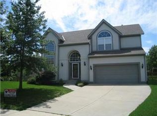 10126 Redbud Ln, Lenexa, KS 66220