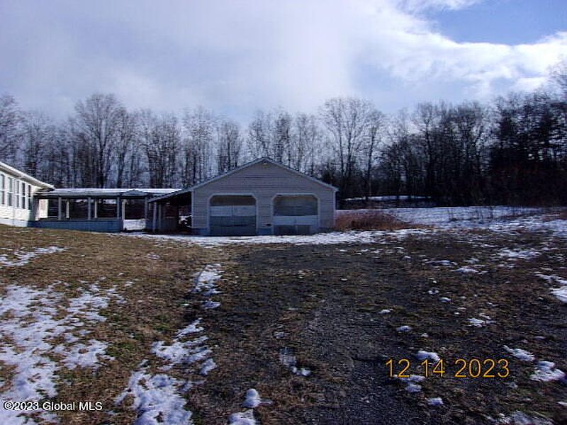 2nd image of 1494 Mahaffy Road