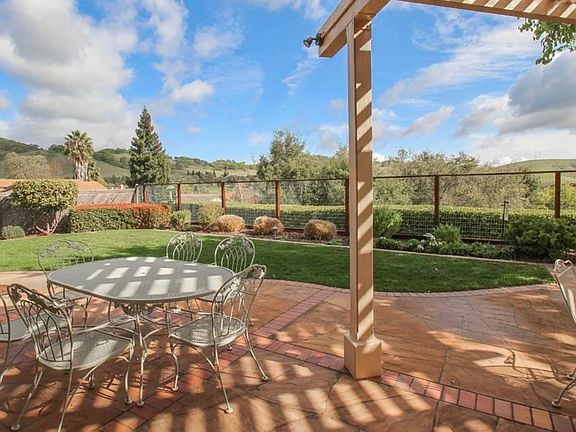 4th image of 2773 Wailea Cir