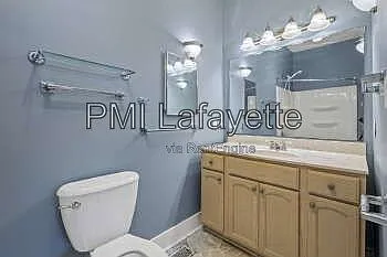 407 S East St — Photo 9