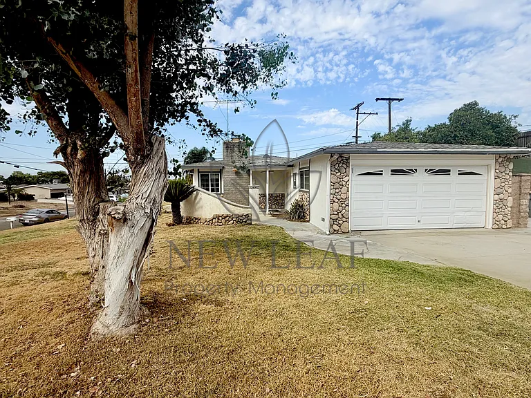 22684 Minona Dr — Photo 2