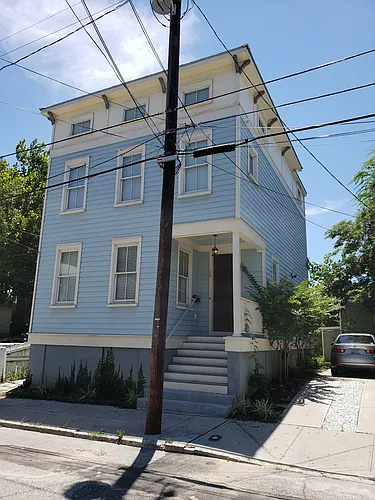 19 Line St Photo 1